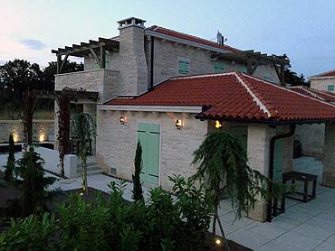 Haus am Meer in der Nach